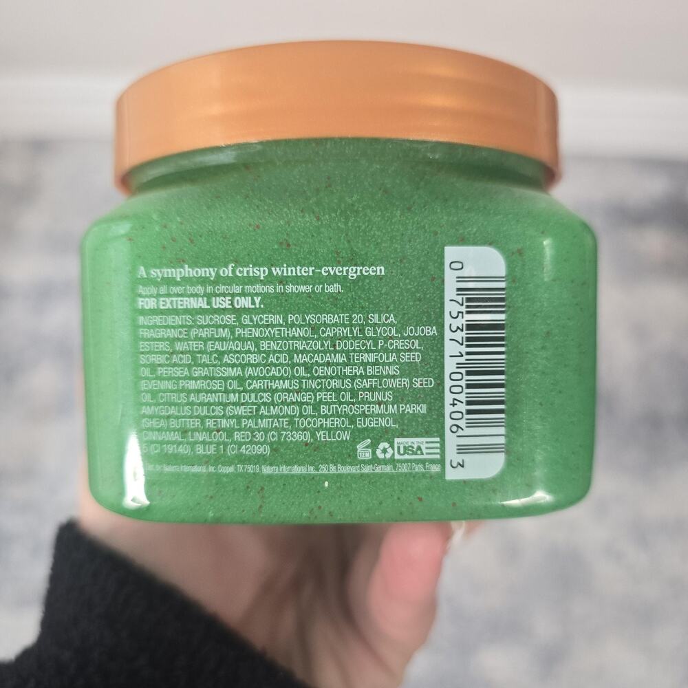Tree Hut Mistletoe Magic Shea Sugar Scrub 18 Oz Spearmint Vanilla Body Green - Picture 3 of 6